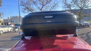 Cofre de techo Bermude 200 y bacas