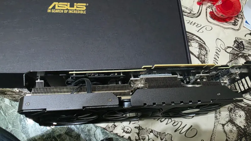 Tarjeta Gráfica ASUS TUF Gaming RTX 3070 OC afbeelding 3