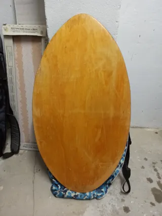 Tabla Skimboard. Skimming