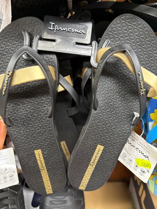 Ipanema infradito donna nero oro