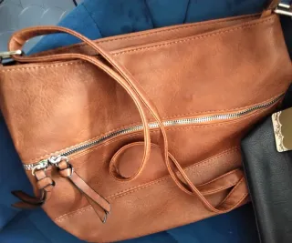 DOS BOLSOS ( CHOLLO)