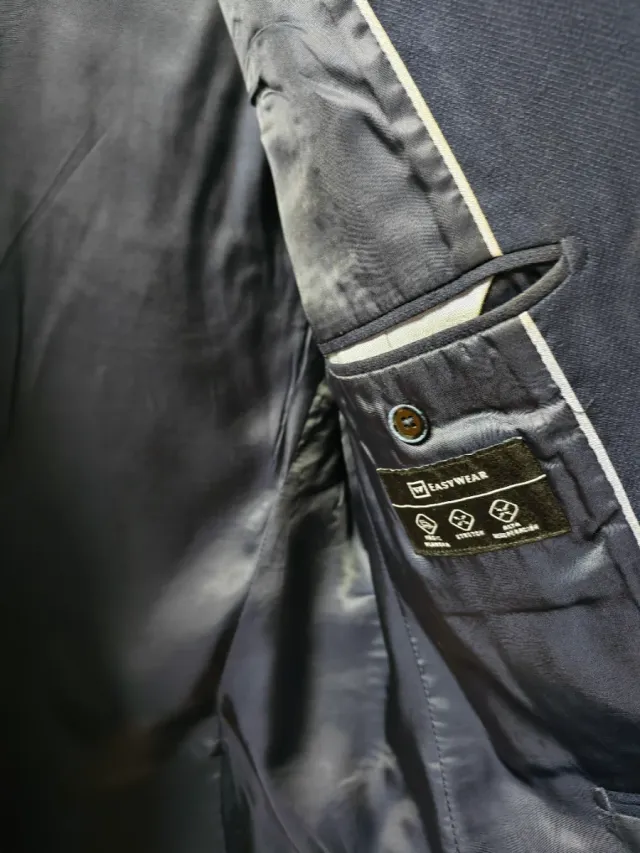 Chaqueta traje azul slim fit.  Poco uso