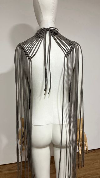 Hombreras viscosas fluidas grises