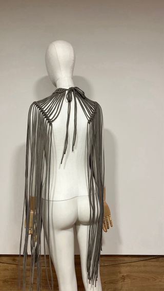 Hombreras viscosas fluidas grises