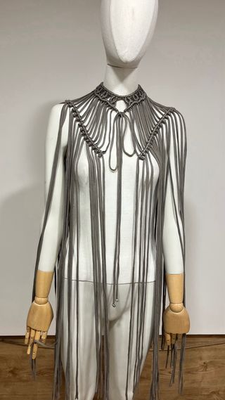 Hombreras viscosas fluidas grises