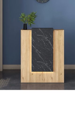 Mostrador de madera y imitacion marmol