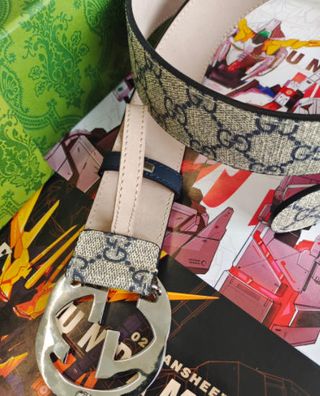 Cinturón Gucci GG Hebilla Plateada