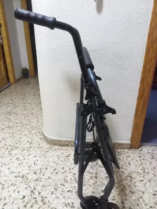 Andador Ortomobility para mayores