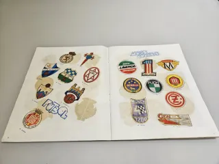 Álbum Cromos Escudos Didac 1981