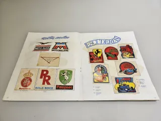 Álbum Cromos Escudos Didac 1981