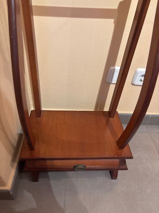 Galán de noche de madera