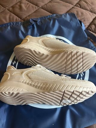 Zapatillas Skechers Talla 41 Beige/Rosa Nuevas