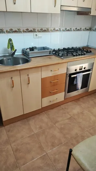 Habitación para chica en piso comrpartido