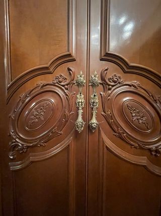 Armario ropero vintage de madera maciza