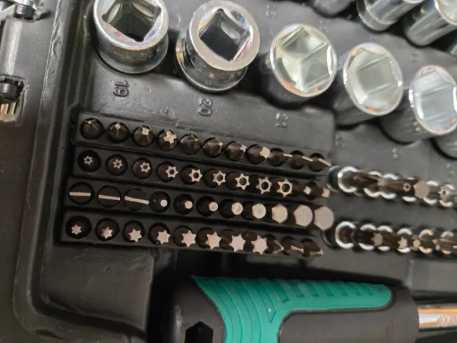 Maletín Herramientas Profesional 216 Piezas