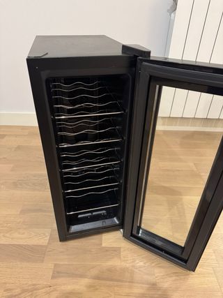 Vinoteca 12 botellas,  35L - Orbegozo VT 1210