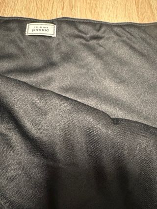 Falda corta con pedrería lentejuelas