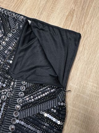 Falda corta con pedrería lentejuelas