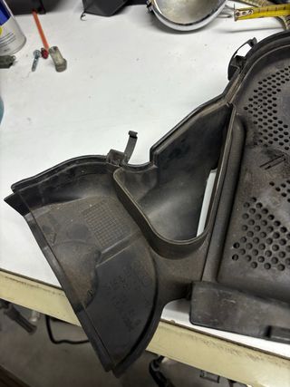 Tapa Distribución Audi A6 (c)