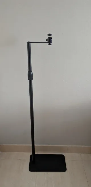 Soporte de pie para proyector