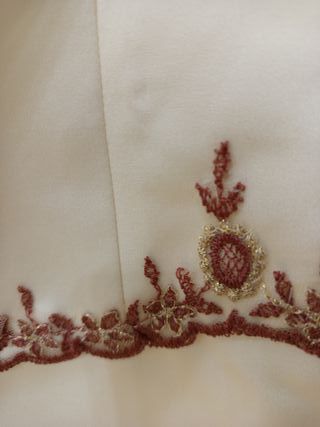 Vestido de Novia Talla 40, Marfil granate