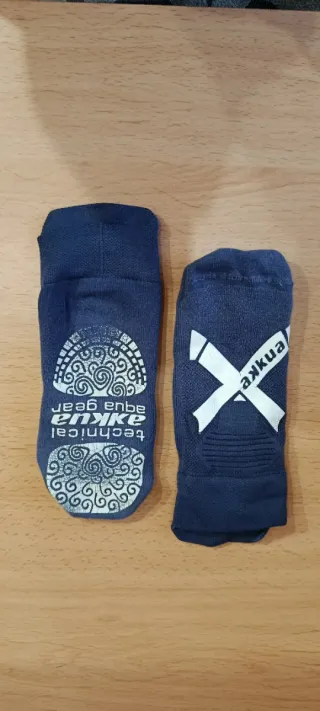 Calcetines natación niño Aqua Gear talla 27 aprox