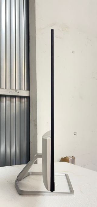 Pantalla HP 27fw Plata y blanco