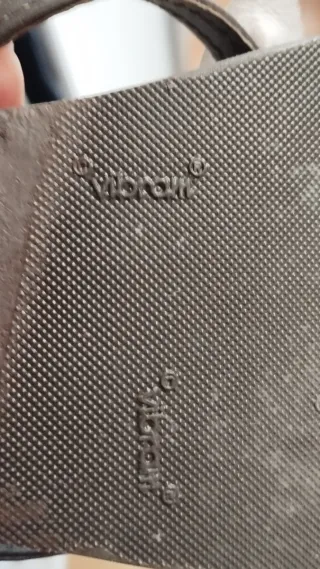 Sandalias planas piel con flor