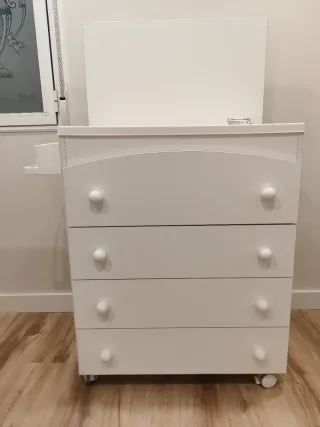 Cambiador y bañera para bebé