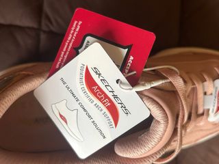 Zapatillas Skechers Talla 40 Rosa y Dorado