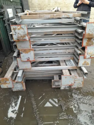 Estanterías industriales metálicas