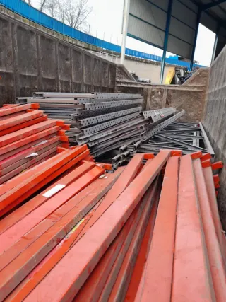 Estanterías industriales metálicas