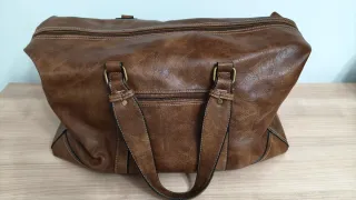 Bolso de viaje de cuero marrón