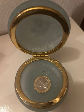 Mini joyero de alabastro.