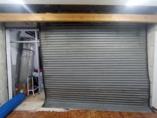 Persiana metálica para local