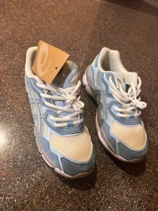 Asics Gel Talla 40 Beige/Azul