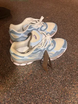 Asics Gel Talla 40 Beige/Azul