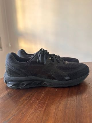 ASICS GEL-QUANTUM 180 VII Zapatillas Negras