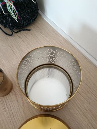 Portavelas metálico dorado