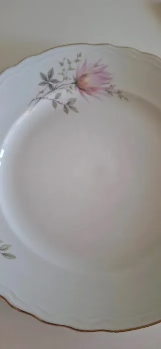 Piatto in porcellana Durken con fiori