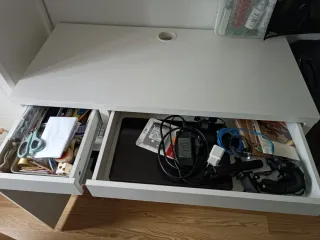 Escritorio Blanco Ikea MICKE con Cajones