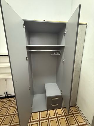 Armario moderno beige y gris