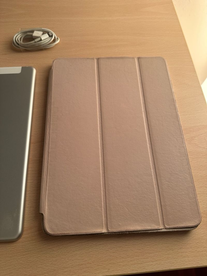iPad Air 2 16GB Wi-Fi + Cellular + Funda afbeelding 3