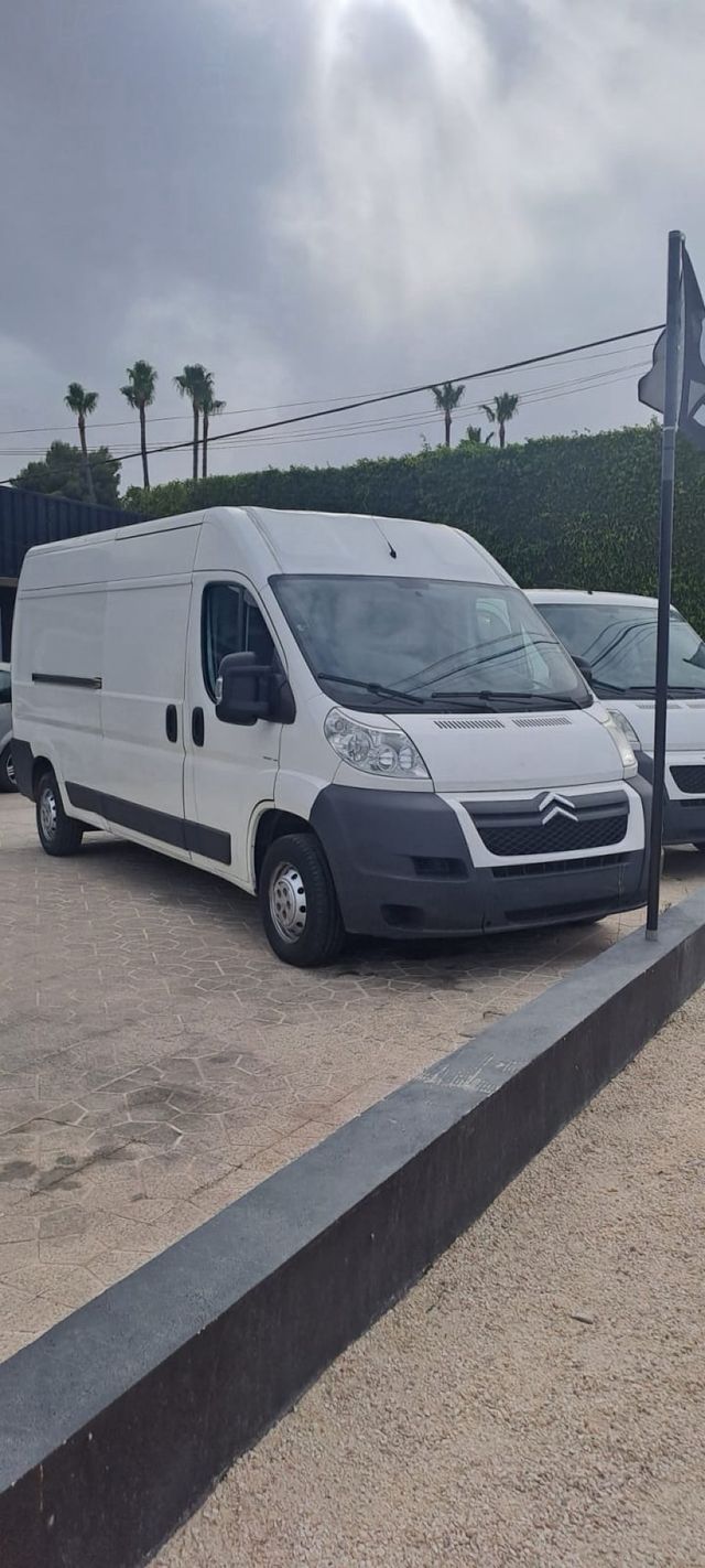 ALQUILER DE FURGONETAS