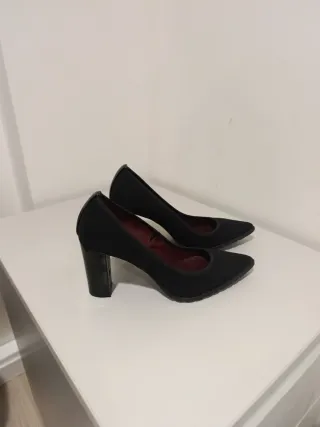 Zapatos de tacón negros