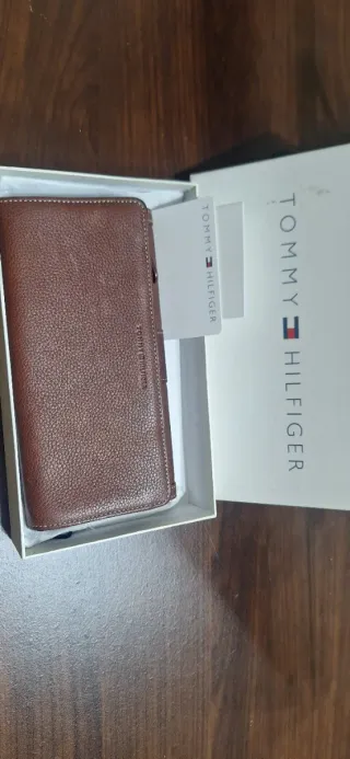 Portafoglio donna Tommy Hilfiger marrone