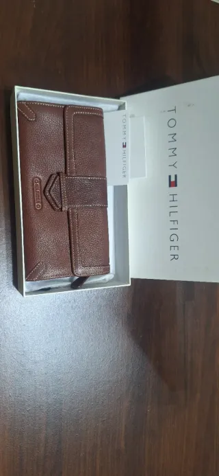 Portafoglio donna Tommy Hilfiger marrone