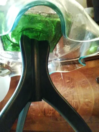 Tavolino in cristallo trasparente e verde