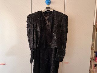 Abito da sera nero in pizzo con giacchino