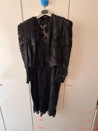 Abito da sera nero in pizzo con giacchino